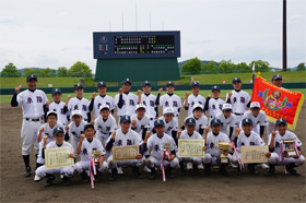 優勝:気比中学校の選手たち